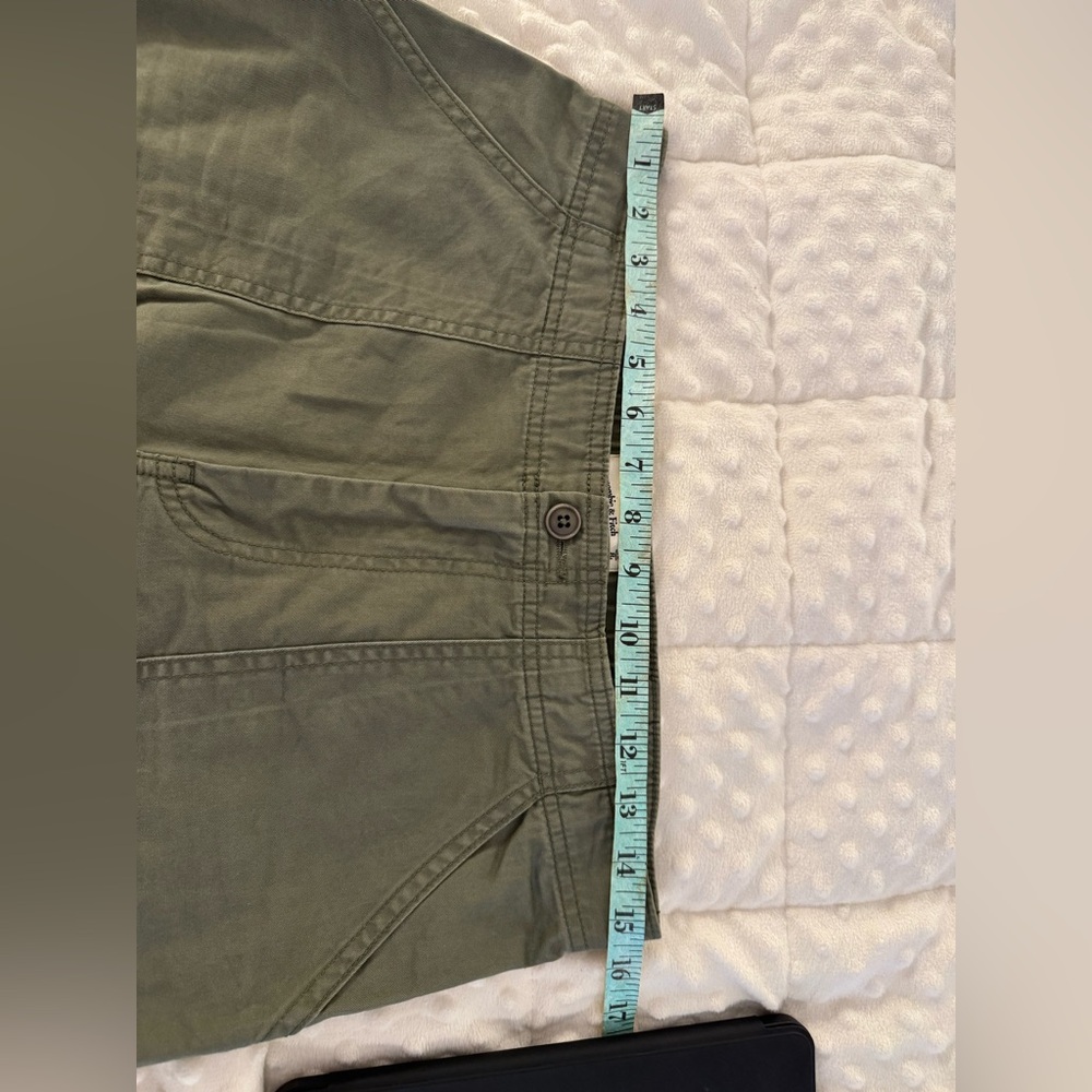 Abercrombie green cargo pants. Size 29/8 - Picture 6 of 7